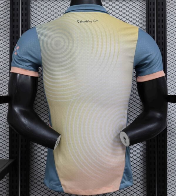 Manchester city third fan 24/25